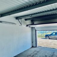 Garaże z Instalacją Elektryczną i Idealną Lokaliza